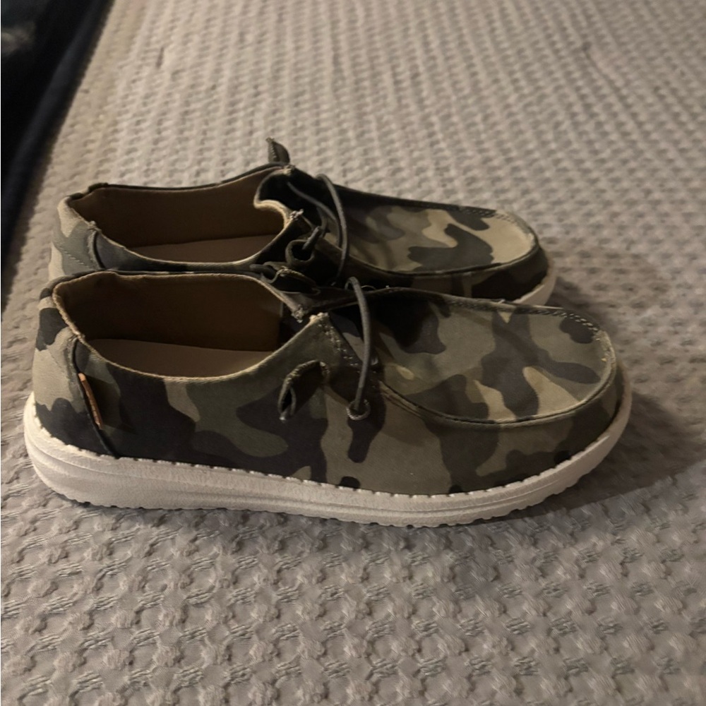 Hey Dude Kids Camo Sneakers in Olive and Black